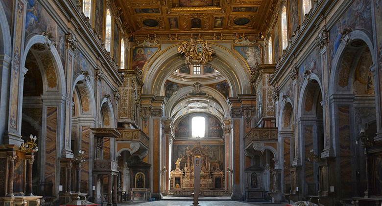Kirche von Santa Maria La Nova in Neapel