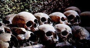 Il Cimitero delle Fontanelle a Napoli