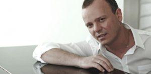 Gigi D'Alessio incontra i fan alla Fnac del Vomero