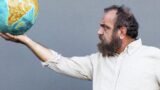 Giobbe Covatta in scena al Teatro Troisi di Napoli con "6 Gradi"