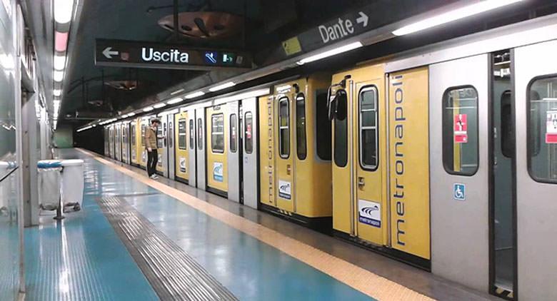 Linha-1-metrô-Nápoles