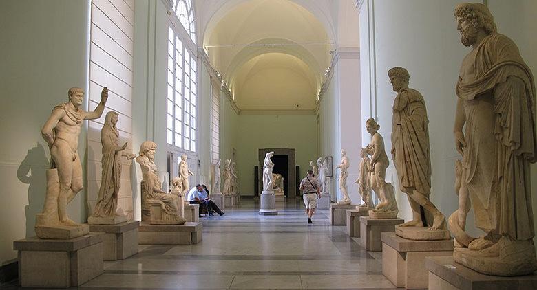 Национальный-археологический-музей-Неаполь
