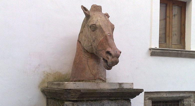 El Palazzo Diomede Carafa en Nápoles