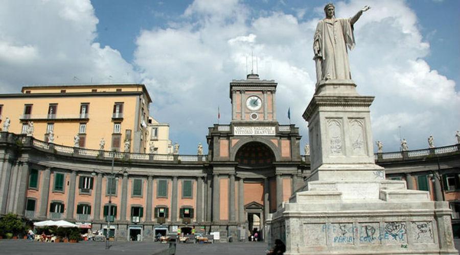 Piazza Dante en Nápoles