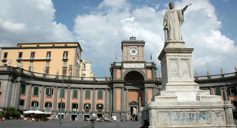 Piazza Dante en Nápoles