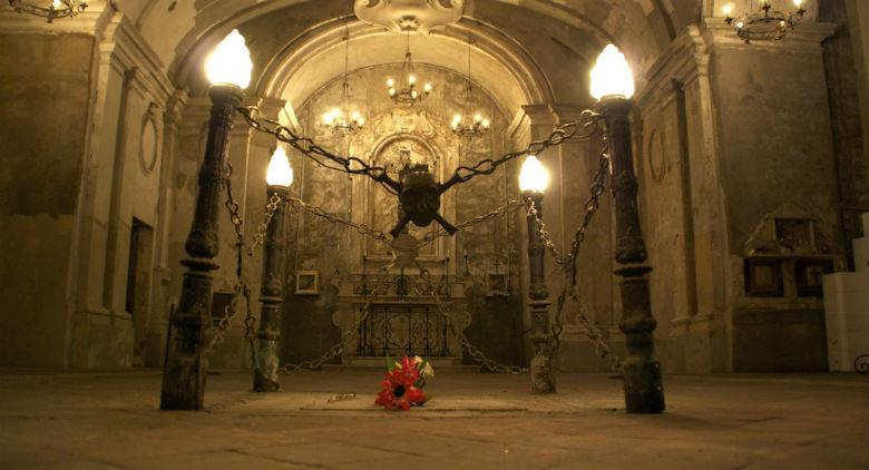 サンタマリア・デッレ教会ナポリのアルコの煉獄のアニメ