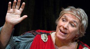 Tato Russo in scena al Teatro Delle Palme di Napoli con I Menecmi