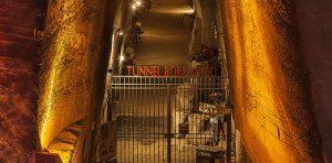 Arte e moda prendono forma al Tunnel Borbonico di Napoli