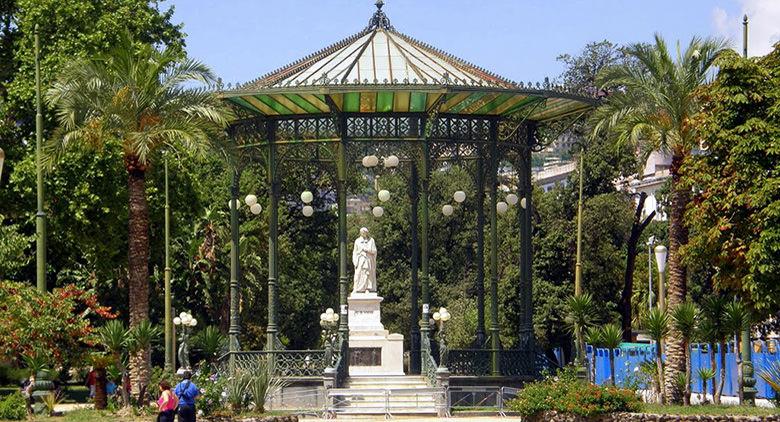 La Villa Comunale à Naples