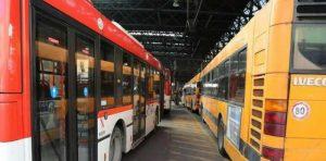 نابولي ، خطوط الحافلات Anm علقت بسبب احتجاج السائقين