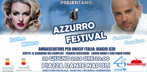 在但丁广场那不勒斯举行的阿祖罗节（Azzurro Festival）与联合国儿童基金会（Unicef）一起参加“ Vacciniamoli tutti”运动