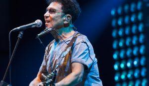 Edoardo Bennato, concerto gratuito al Centro Commerciale Campania