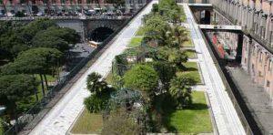 Klangbrunnen in den hängenden Gärten des Königspalastes von Neapel