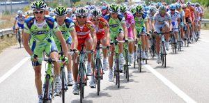 Verkehrsgerät für den 97. Giro d'Italia zwischen Sassano (Sa) und Montecassino (Fr)