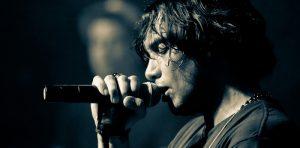 Fabrizio Moro in concerto al Teatro Acacia di Napoli ad aprile  2015
