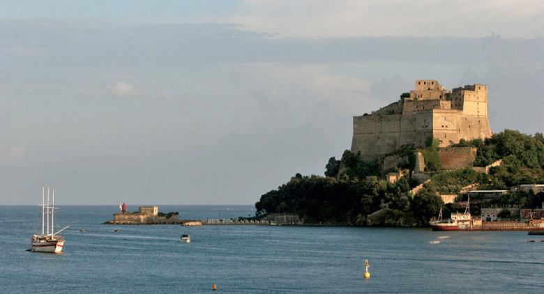 Château et musée de Baia