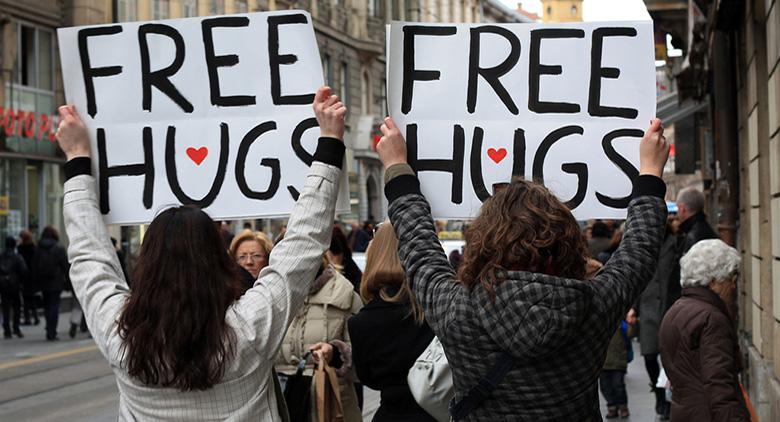 Free hugs in Sant'Agata dei Goti