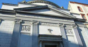 La Chiesa di San Carlo all'Arena a Napoli