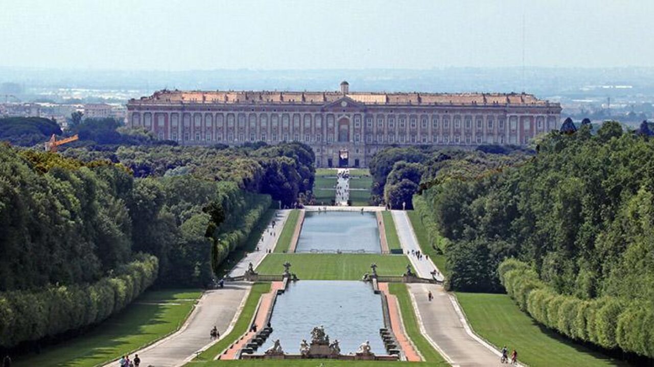 Резултат с изображение за „La reggia di Caserta“"