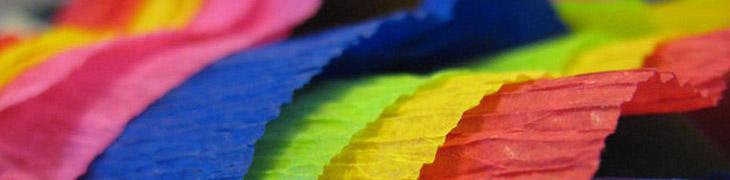 children dressed with crepe paper for Festa di Piedigrotta