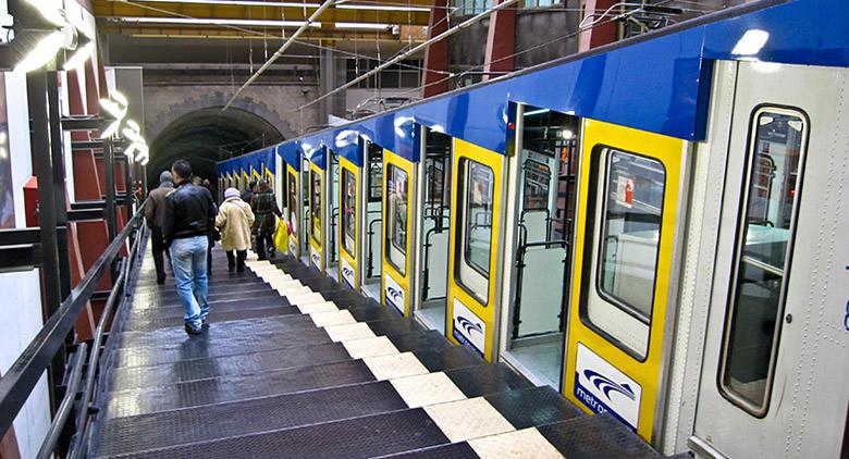 Le funiculaire de Naples