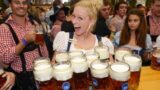 L'Oktoberfest arrive à Naples, avec de nombreuses bières et le défi spécial entre l'Italie et l'Allemagne