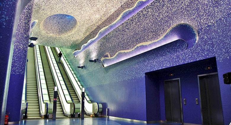 stazione toledo napoli