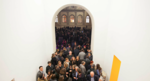 متحف مادري في نابولي ، معارض الخريف الجديدة وحفل الافتتاح مع مجموعات الدي جي