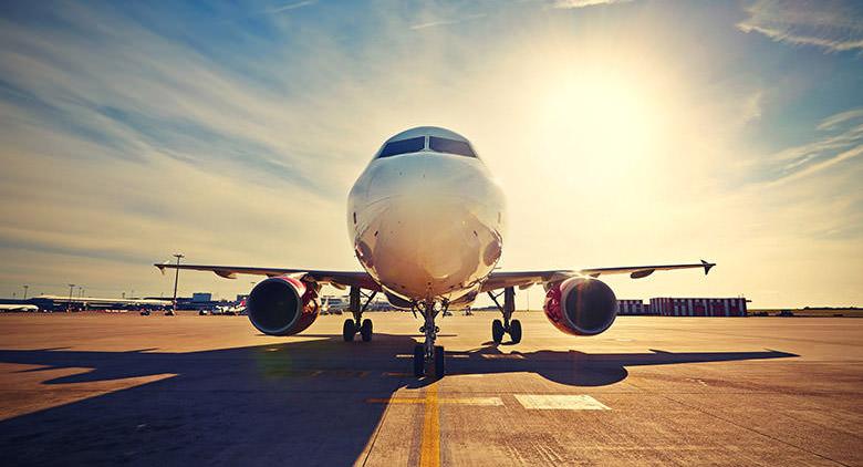 Puertas abiertas en el aeropuerto de Capodichino en Nápoles