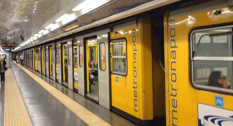 Fechamento antecipado da linha 1 do metrô de Nápoles