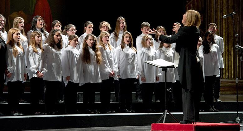 Christmas concert at the San Carlo Theater for the Santobono Hospital