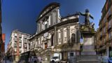 Visita guidata al centro storico di Napoli con spettacolo dei pazzarielli e degustazioni