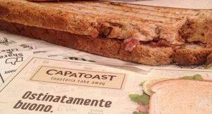 المقر الجديد Capatoast في نابولي: toastia يسلب يفتح في Fuorigrotta