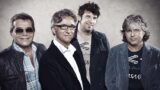Gli Stadio alla Feltrinelli di Napoli: i vincitori di Sanremo 2016 incontrano i fan