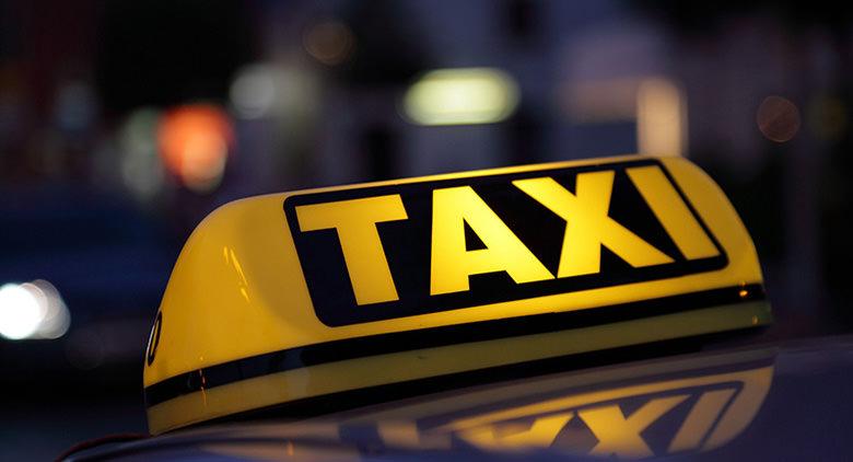 Progetto Taxi Rosa a Napoli per le donne