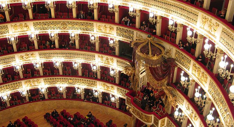 Valentine's Day 2016 at the Teatro San Carlo in Naples