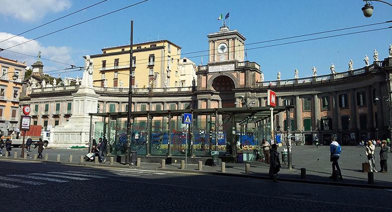 ZTL Centro Antico Naples con pasajes unificados y nuevos horarios