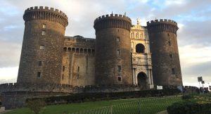 Libre apertura extraordinaria del Maschio Angioino y las iglesias del centro de Nápoles