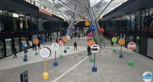 Omaggio a Totò alla metro di Piazza Garibaldi a Napoli con opere di artisti internazionali
