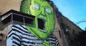 Murales a Materdei في نابولي: أعمال فنان الشارع الشهير BLUE