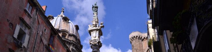 Piazza Sisto Riario Sforza a Napoli