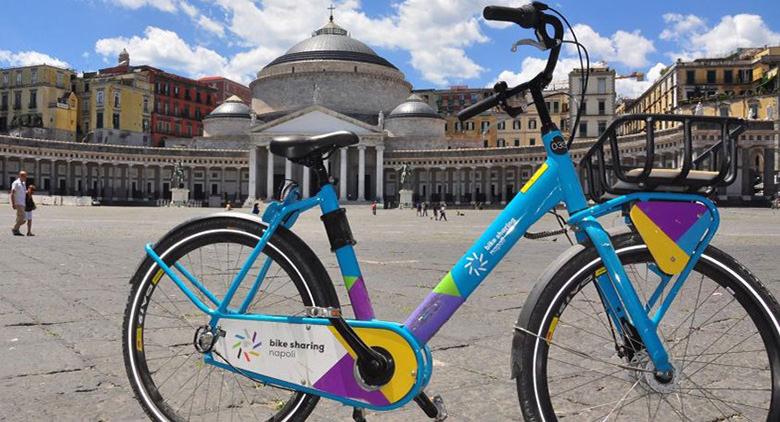 تقاسم الدراجة في نابولي مع cyclostations الجديدة