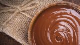 Creme Gianduia Pernigotti a Napoli con un tour degustativo su un tipico triciclo in legno