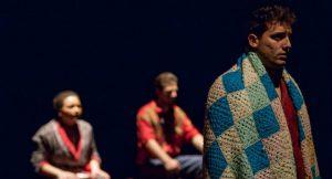 Hamlet Travestie al Teatro Bellini, l’Amleto napoletano di Punta Corsara [Recensione]