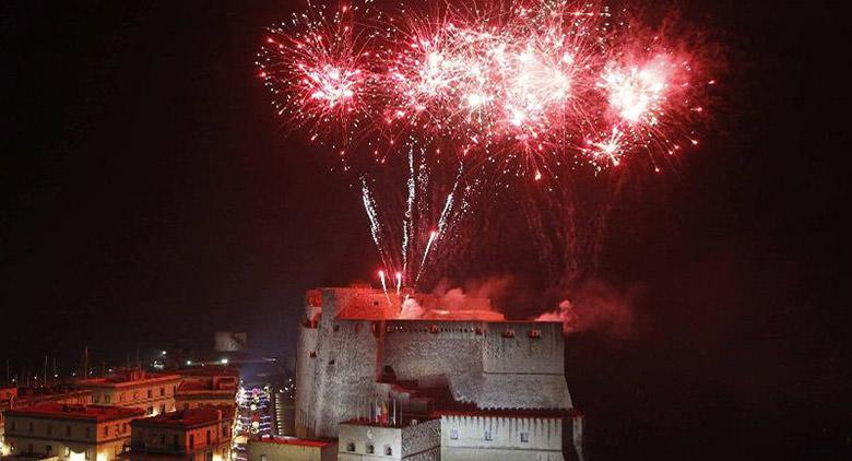 Fuochi d'artificio al Castel dell'Ovo 25 aprile 2016