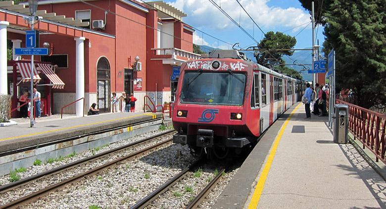 Treni straordinari Circumvesuviana 25 aprile 2016