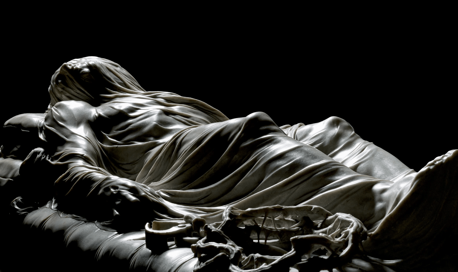 the statue of the veiled Christ