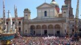 Festa dei Gigli 2016 в Ноле с процессией и бесплатным концертом Тироманчино