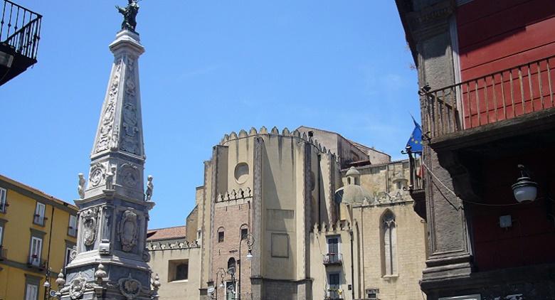 Maratona fotográfica de Nápoles na Piazza San Domenico