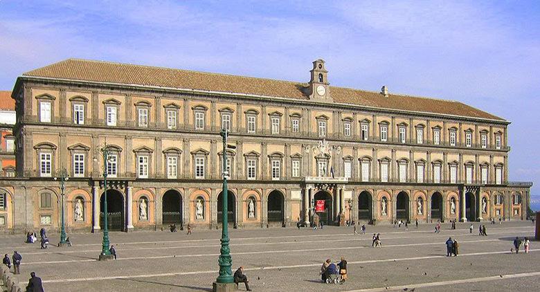 Risultati immagini per Palacio Real  de Napoles